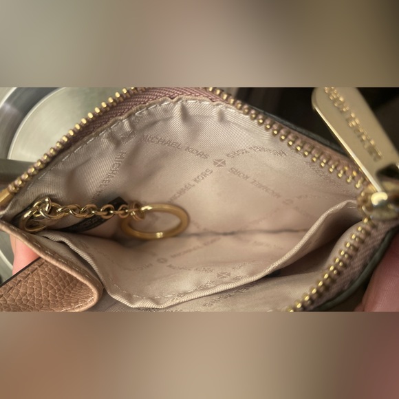 Michael Kors Wallet - Picture 9 of 9